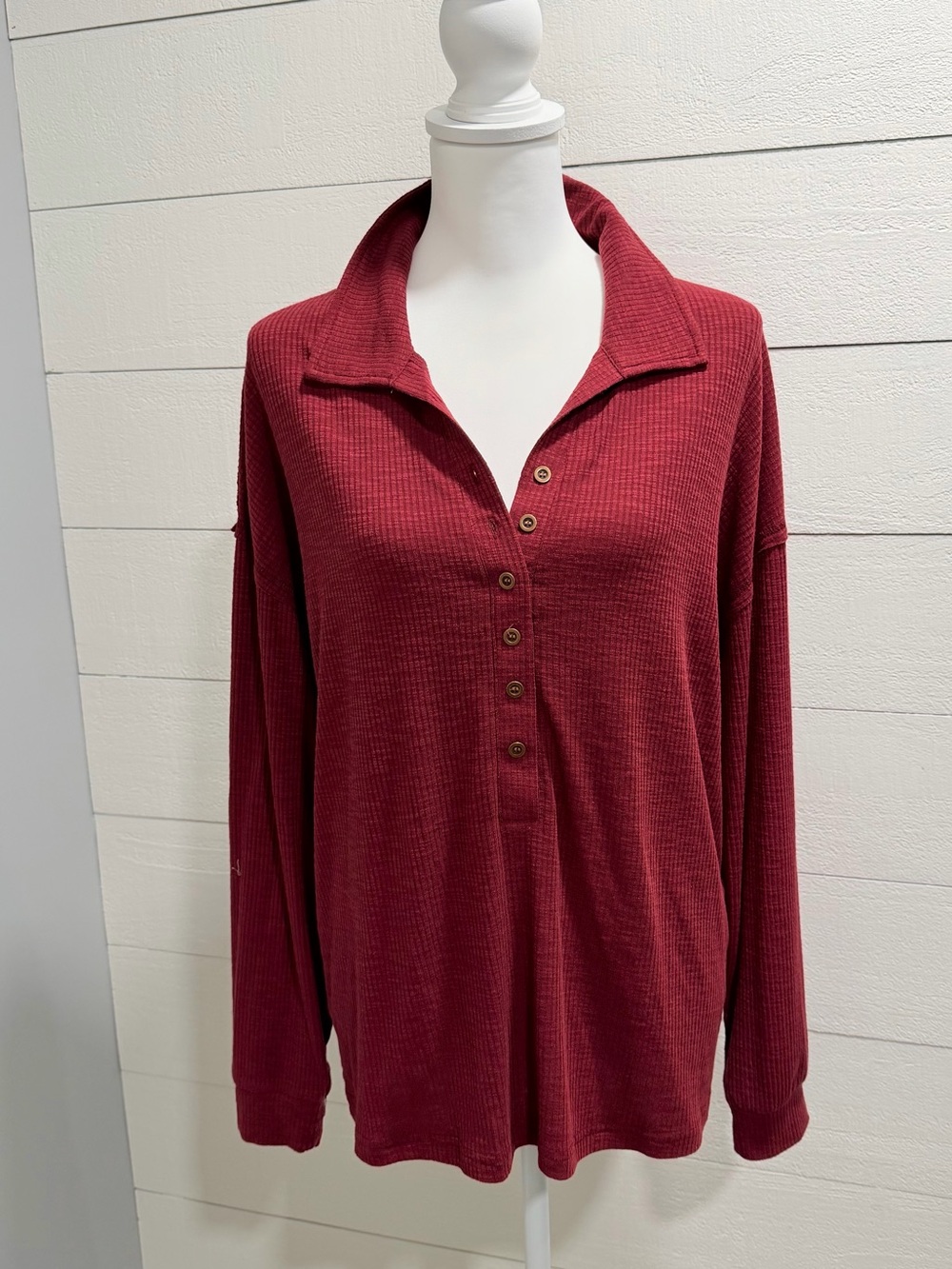 Casual Button-Up Waffle Knit Long-Sleeve Top in Burgundy